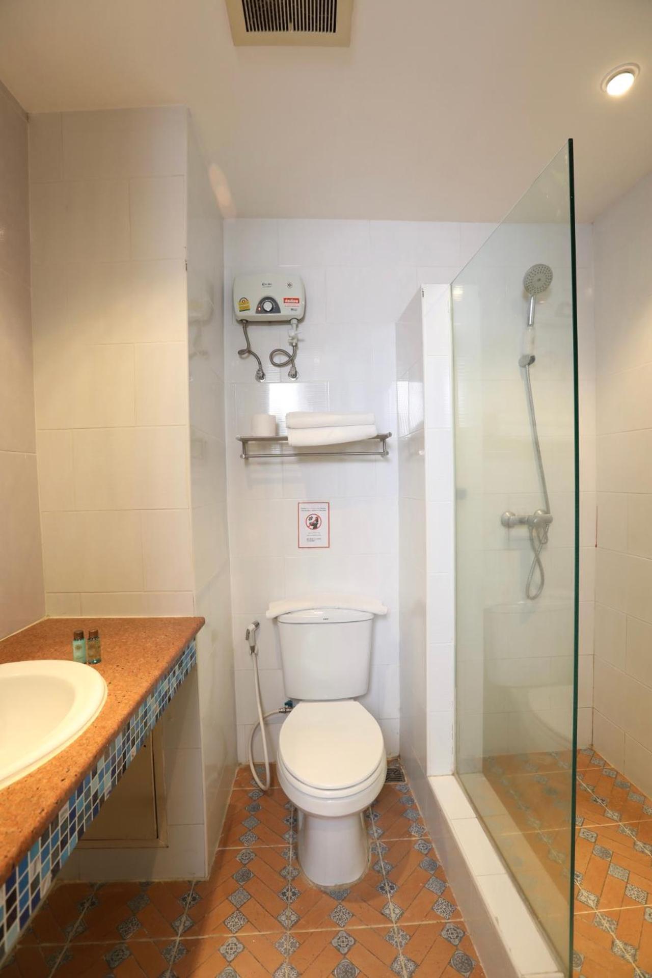 Studio F Sukhumvit Bangkok Exterior foto