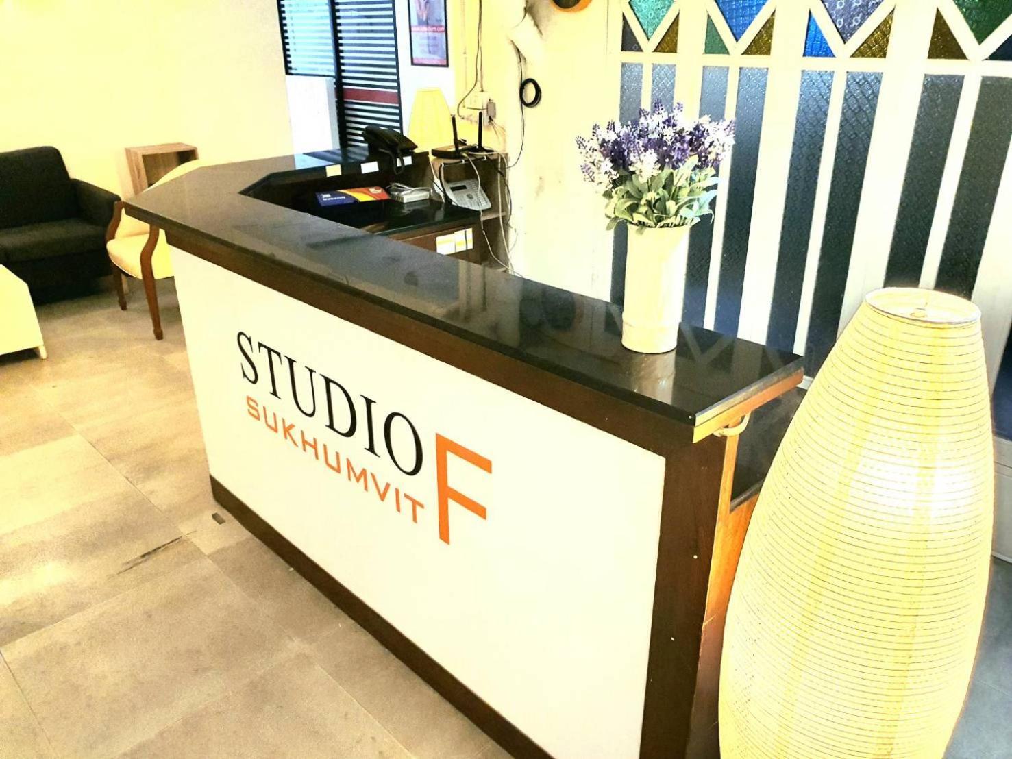 Studio F Sukhumvit Bangkok Exterior foto